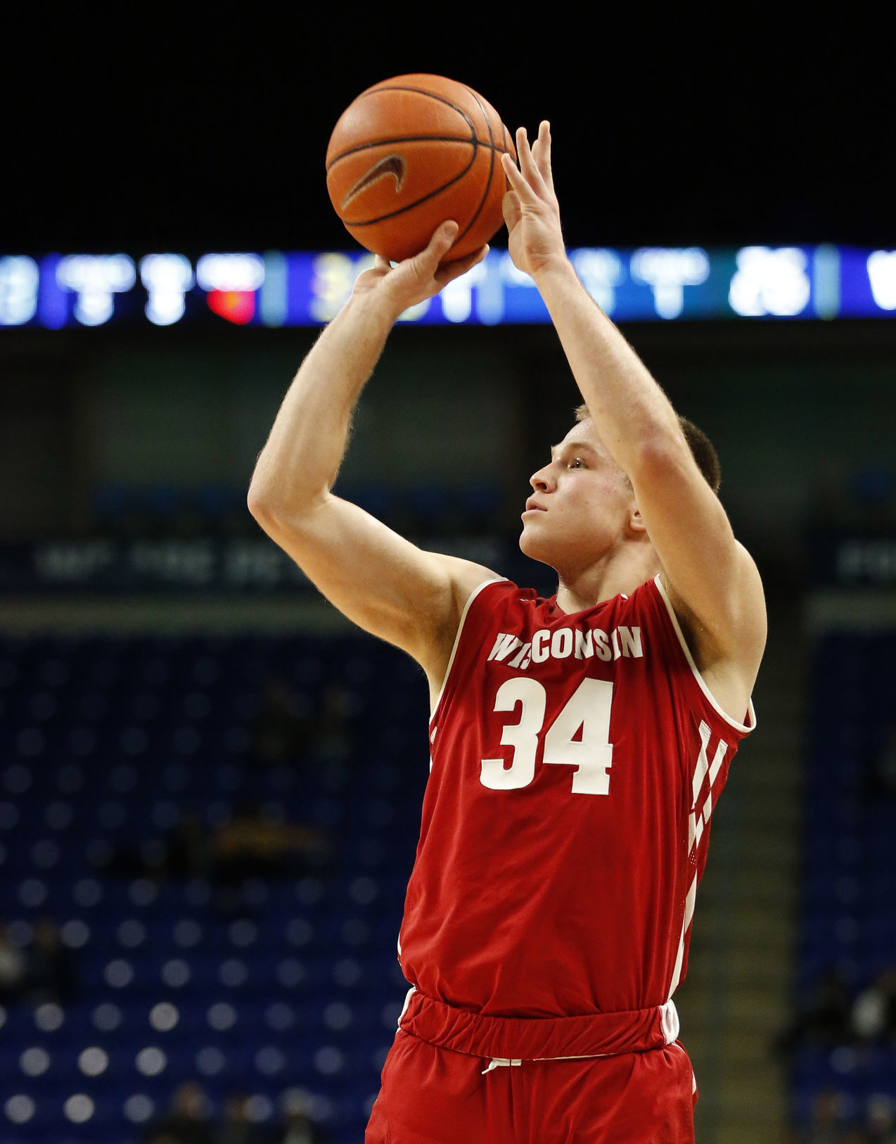 Badgers 71, Nittany Lions 52